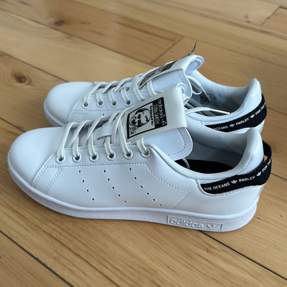 Adidas Stan Smith, 5Y/6.5W - Picture 2 of 8